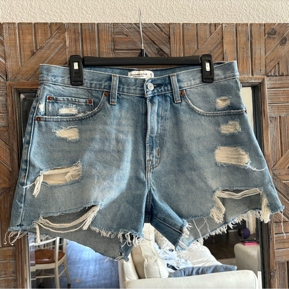 Abercrombie & Fitch The Boyfriend Short Mid Rise, Size 29/8